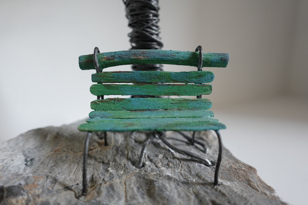 L’Arbre et son Petit Banc de Bois