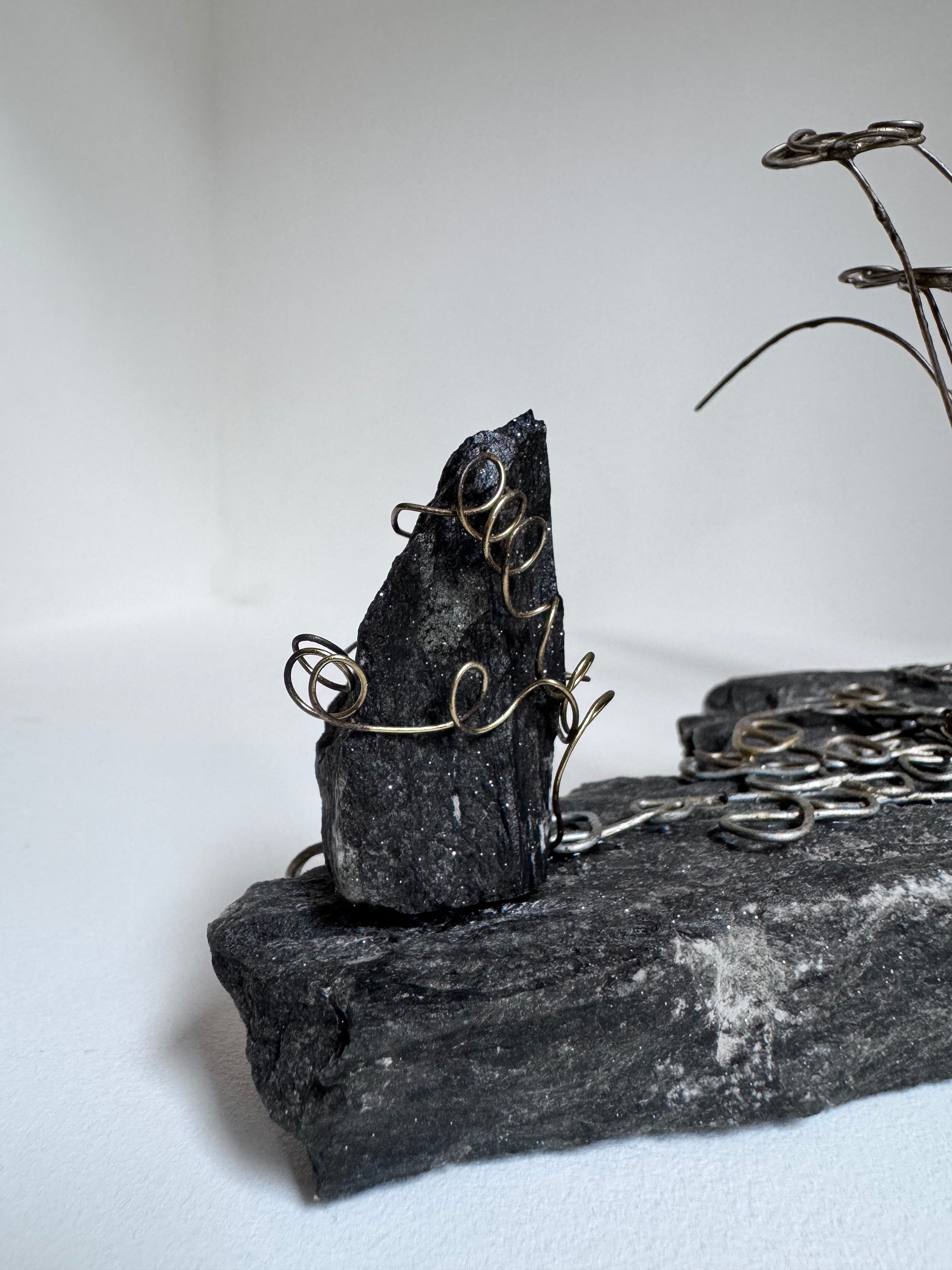 L’Arbre Enlacé de Lierre